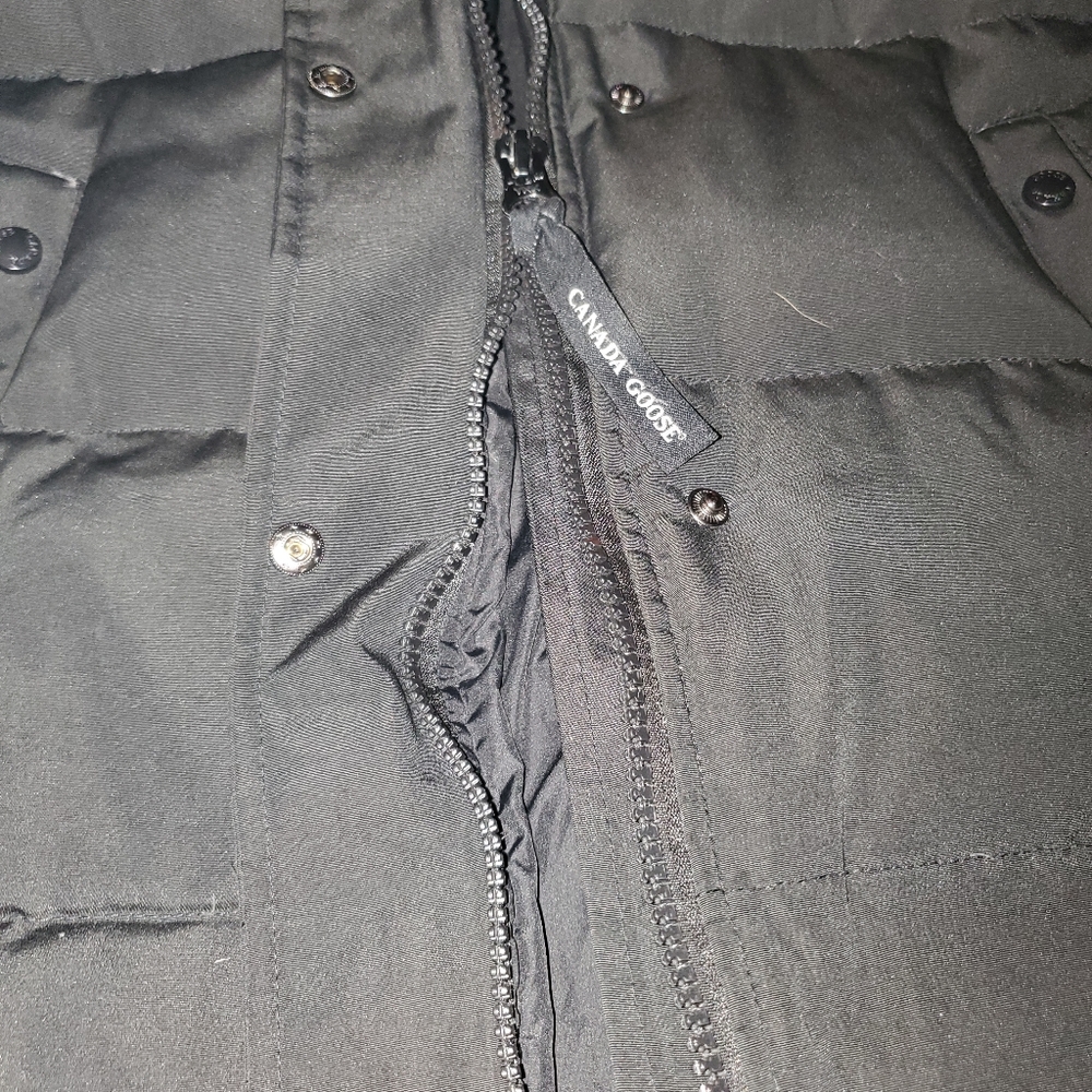 Women's Canada Goose Parka coat - Picture 4 of 13